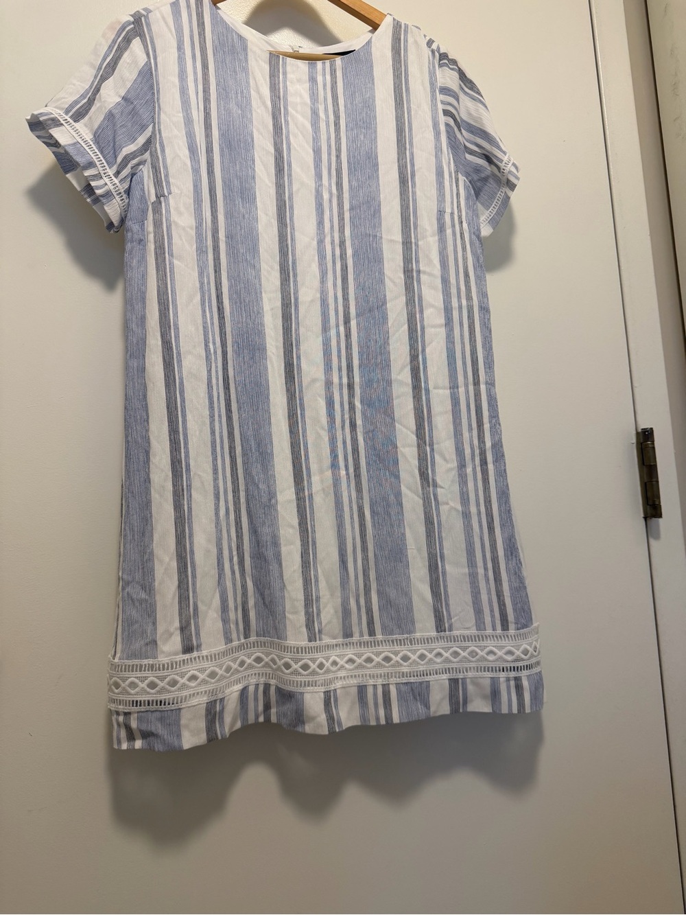 LULU's  Short Sleeve Mini Dress size M medium EUC blue and white coquette girl - Picture 10 of 13